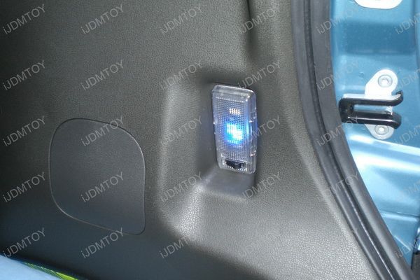 Nissan - Cube - LED - Interior6